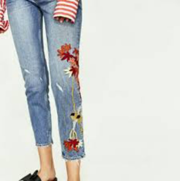 Zara Denim - Zara The Slim Boyfriend with Embroidery Size 10